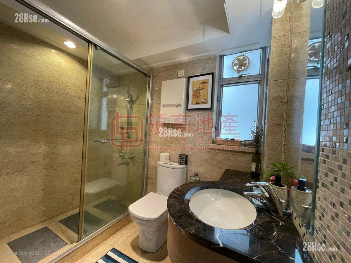 漾日居 租盘 3 房 1,076 平方尺