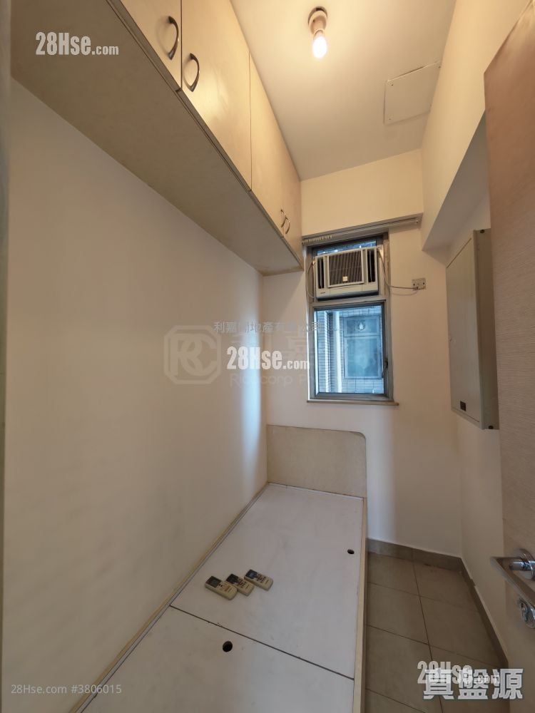 La Grove Sell 3 Bedrooms 807 ft²