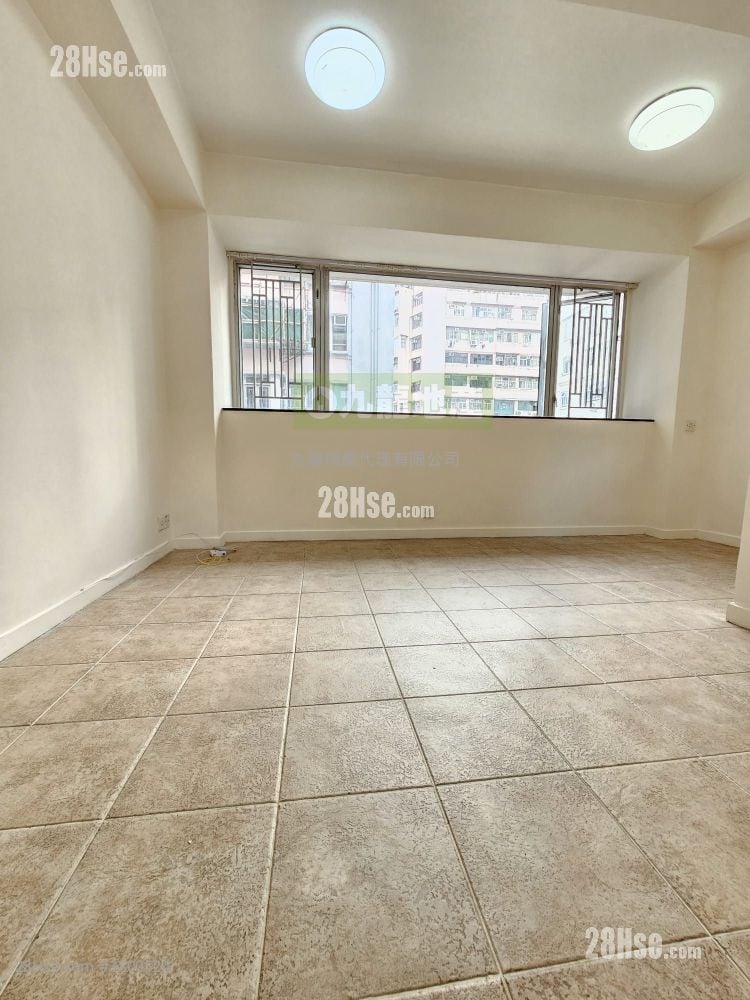 Man Woo Building Rental Studio , 1 Bathroom 187 ft²
