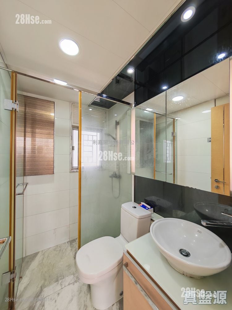 La Grove Sell 3 Bedrooms 807 ft²