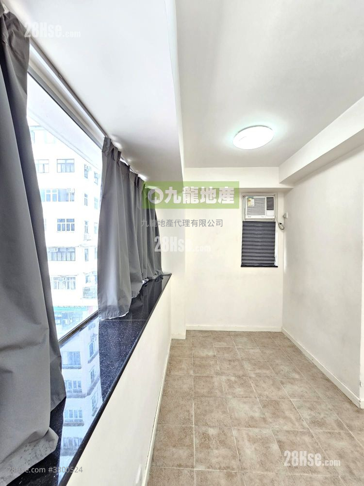 Man Woo Building Rental Studio , 1 Bathroom 187 ft²