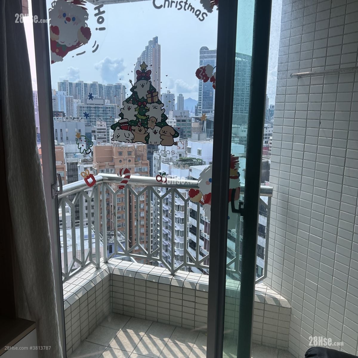 Paradise Square Rental 454 ft²