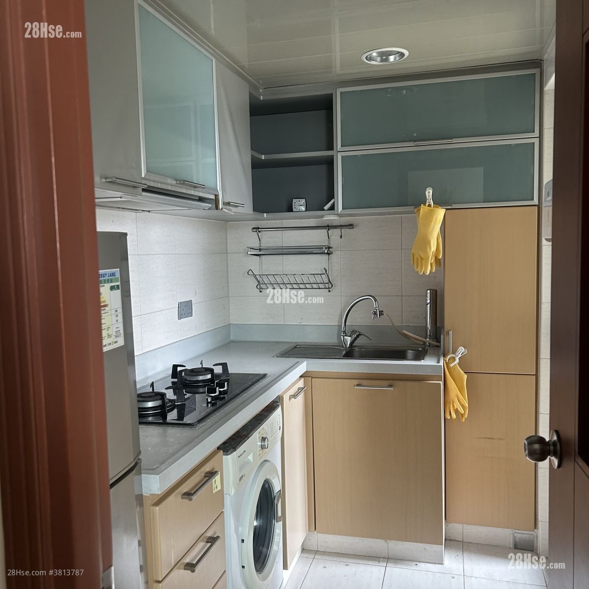 Paradise Square Rental 454 ft²