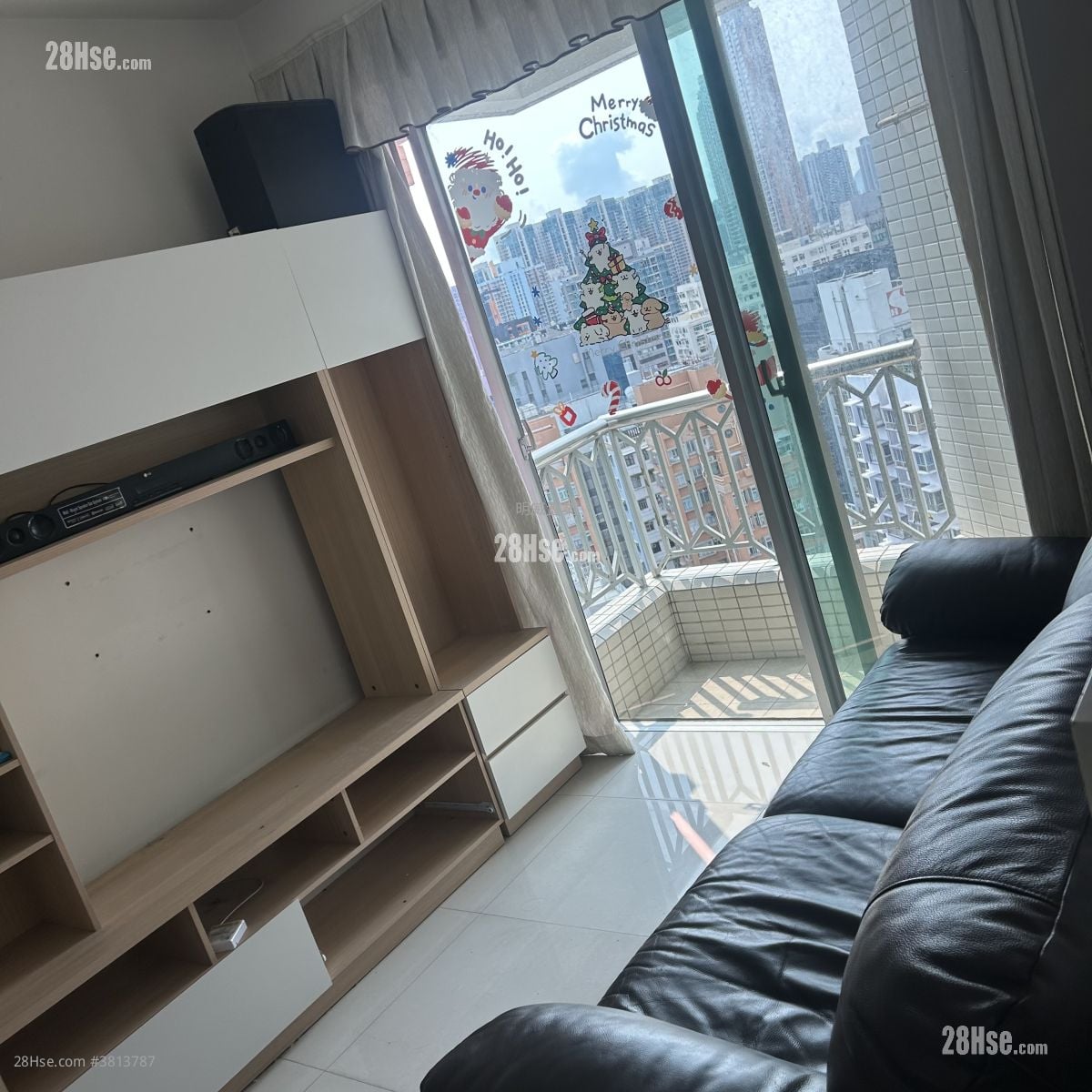 Paradise Square Rental 454 ft²