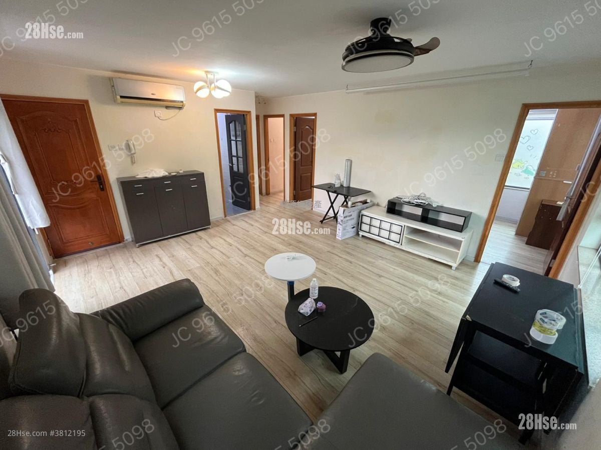 村屋 租盘 3 房 , 1 浴室 700 平方尺