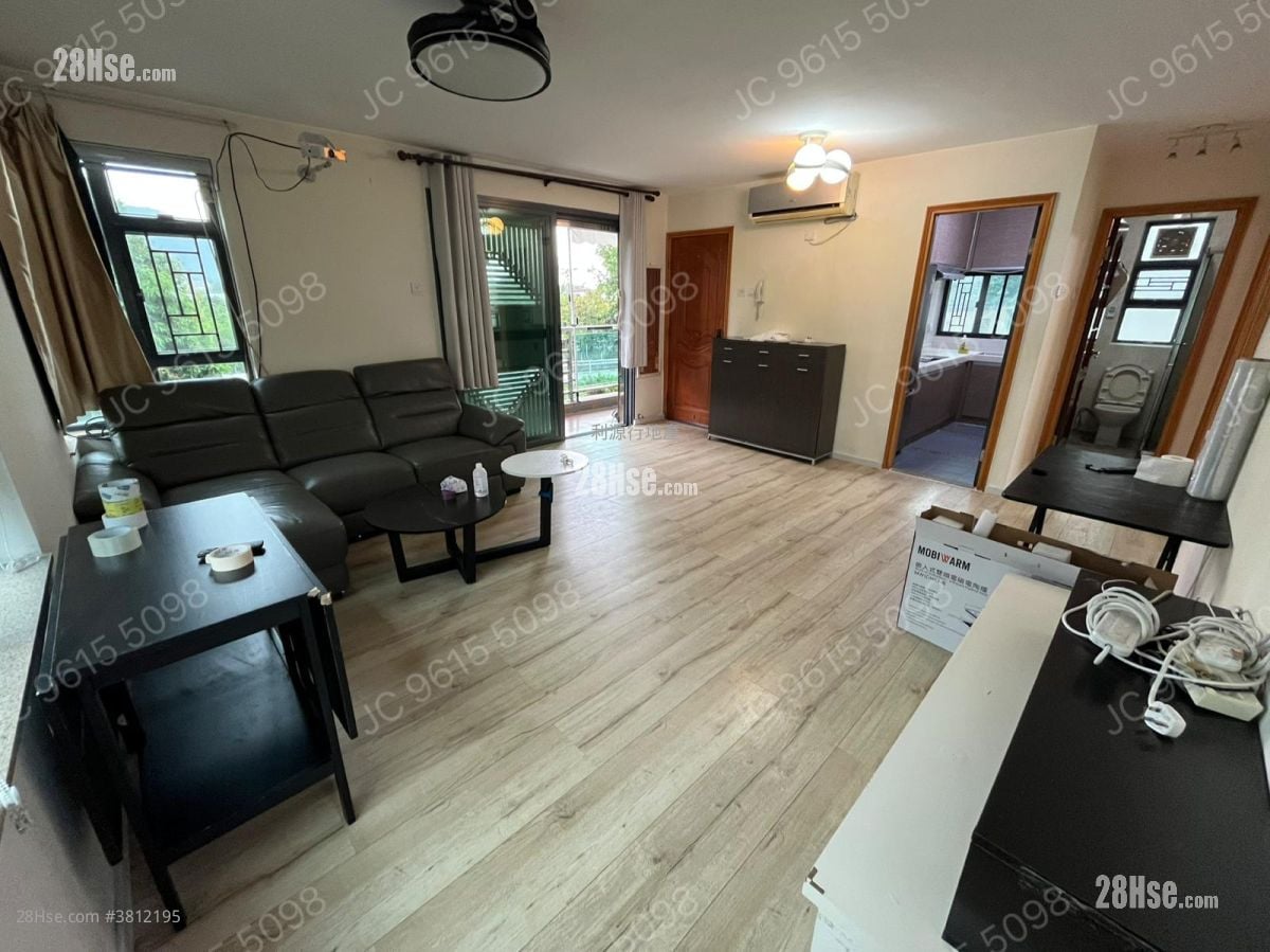 村屋 租盘 3 房 , 1 浴室 700 平方尺