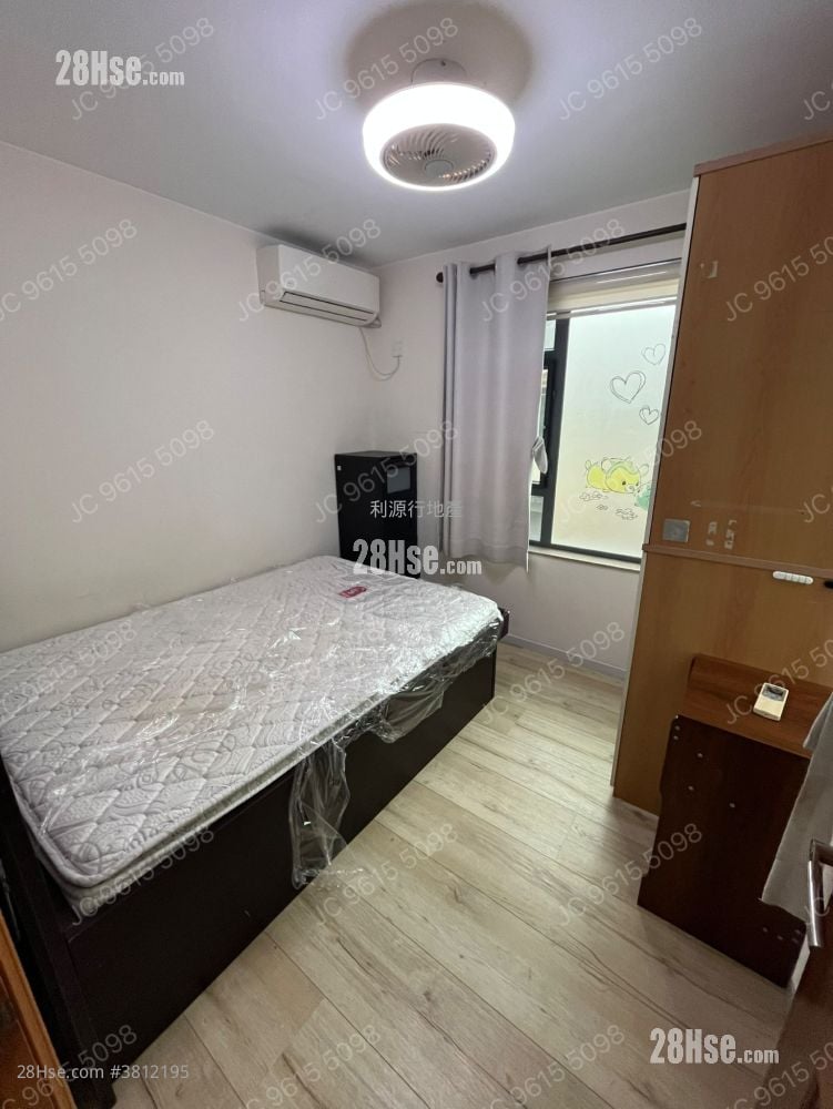 村屋 租盘 3 房 , 1 浴室 700 平方尺