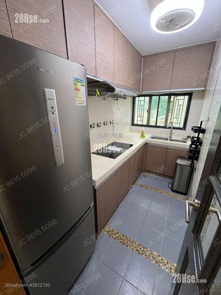 村屋 租盘 3 房 , 1 浴室 700 平方尺