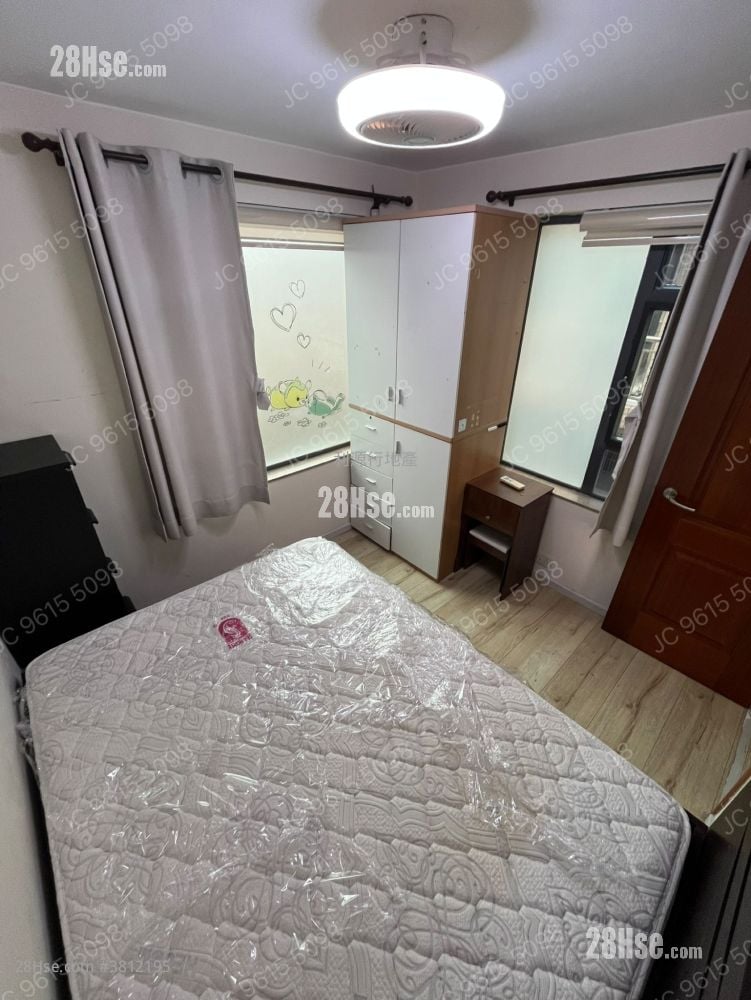 村屋 租盘 3 房 , 1 浴室 700 平方尺