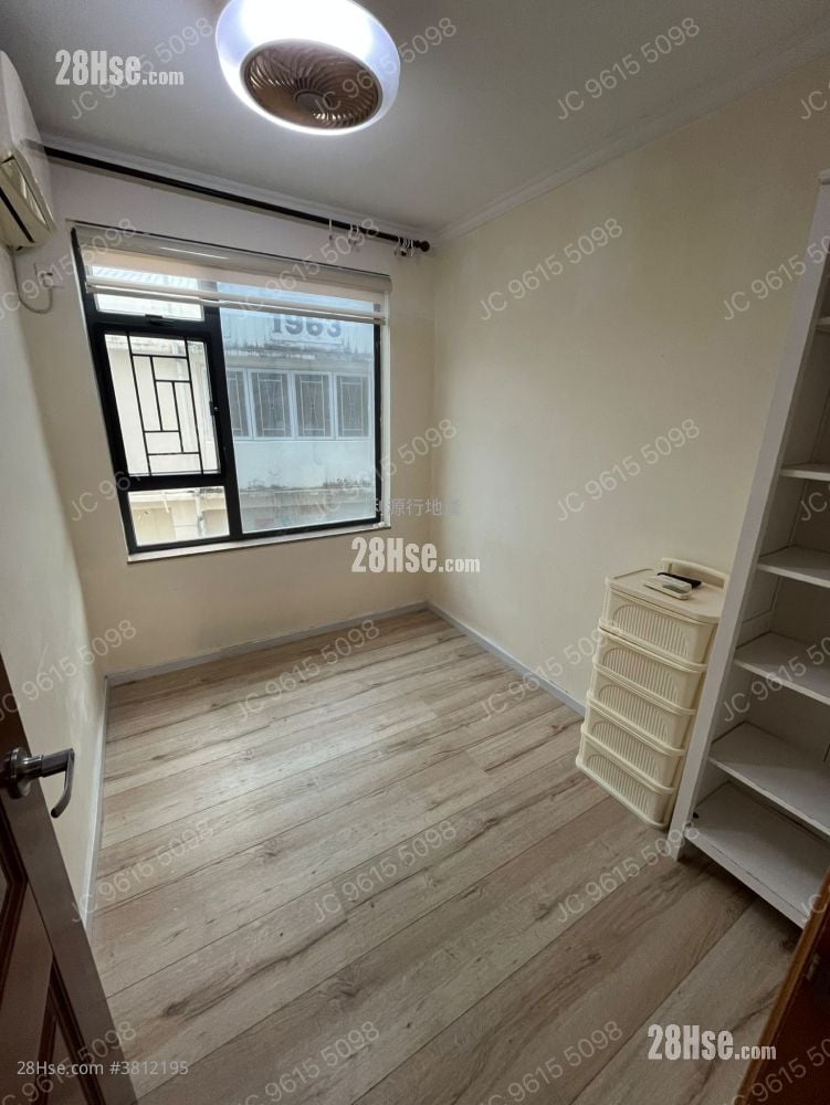 村屋 租盘 3 房 , 1 浴室 700 平方尺