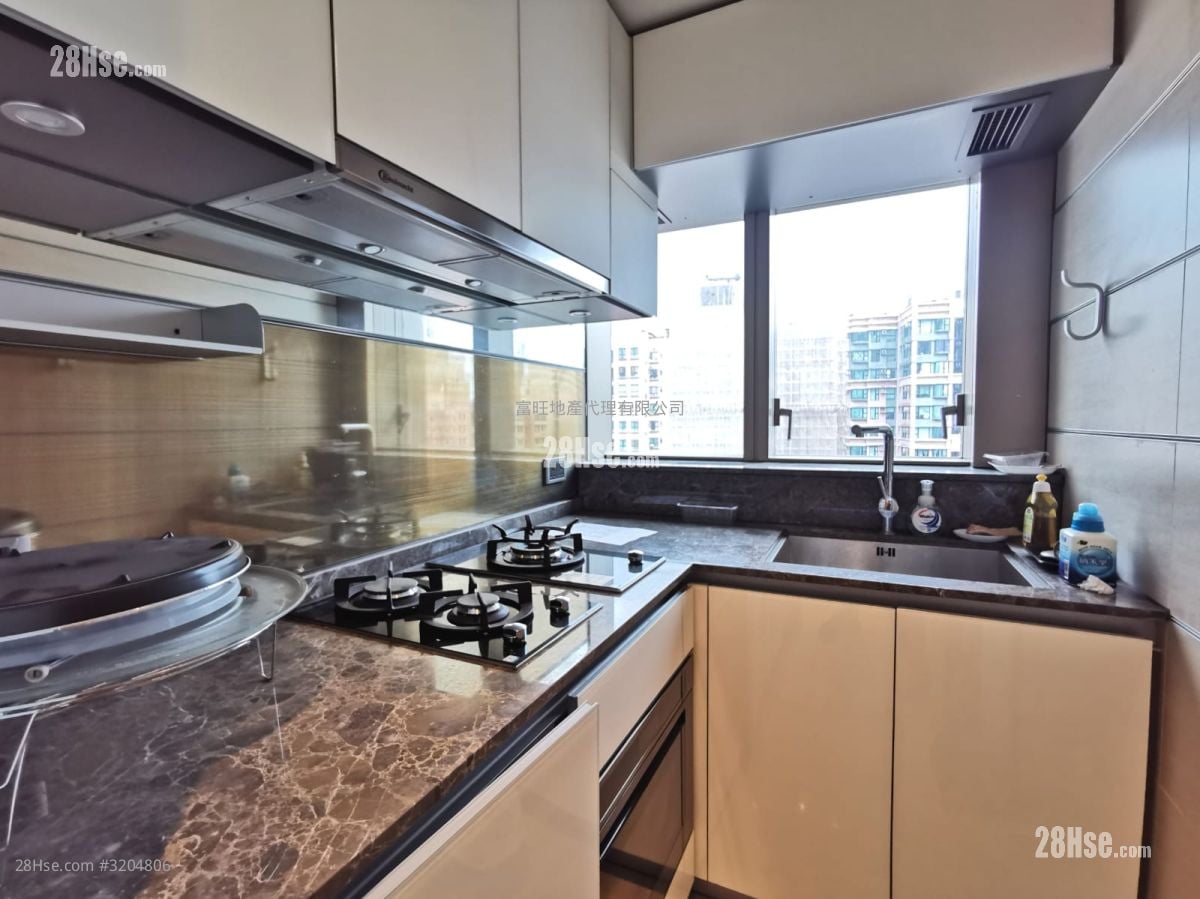 Macpherson Place Rental 2 Bedrooms , 1 Bathroom 555 ft²