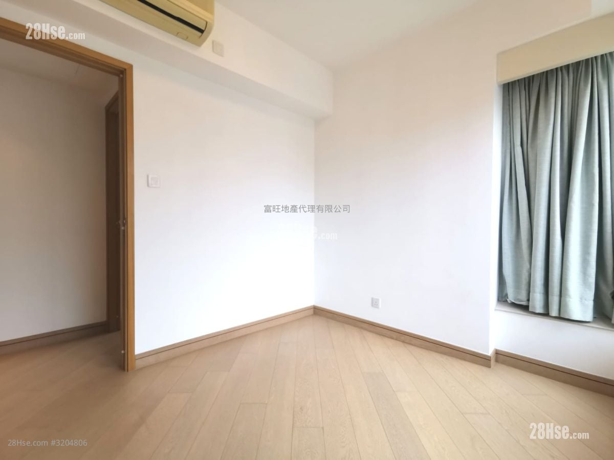 Macpherson Place Rental 2 Bedrooms , 1 Bathroom 555 ft²