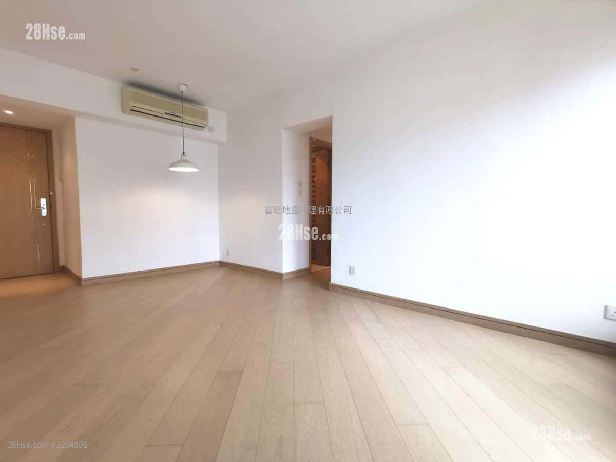 Macpherson Place Rental 2 Bedrooms , 1 Bathroom 555 ft²