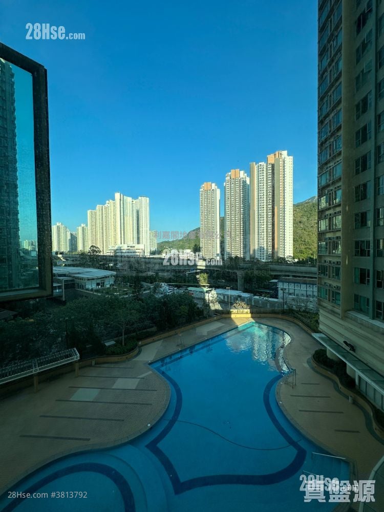 晓峰湾畔 售盘 2 房 482 平方尺