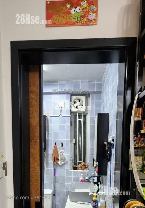 Scenic Court Sell 2 Bedrooms , 1 Bathroom 358 ft²