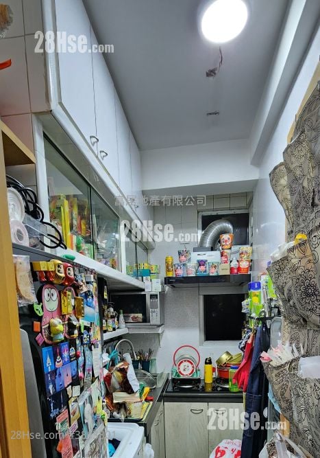 Scenic Court Sell 2 Bedrooms , 1 Bathroom 358 ft²