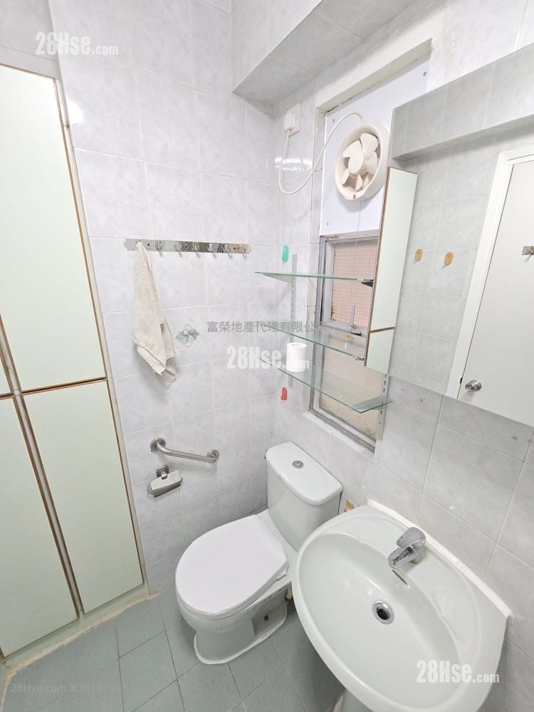Whampoa Estate Sell 2 Bedrooms , 1 Bathroom 380 ft²
