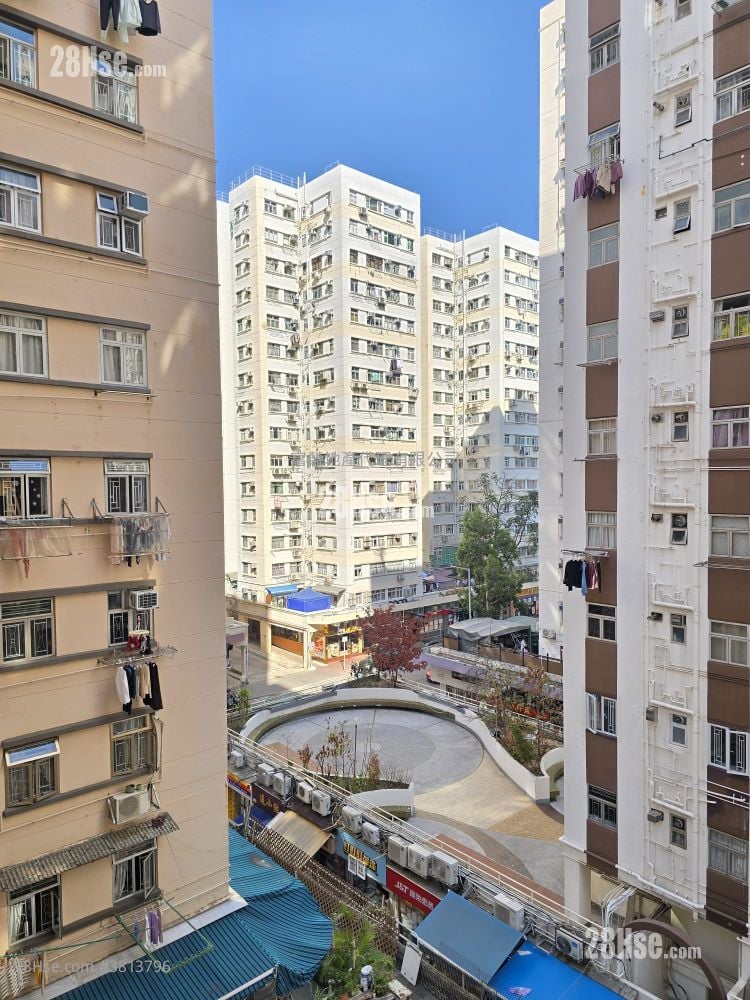 Whampoa Estate Sell 2 Bedrooms , 1 Bathroom 380 ft²