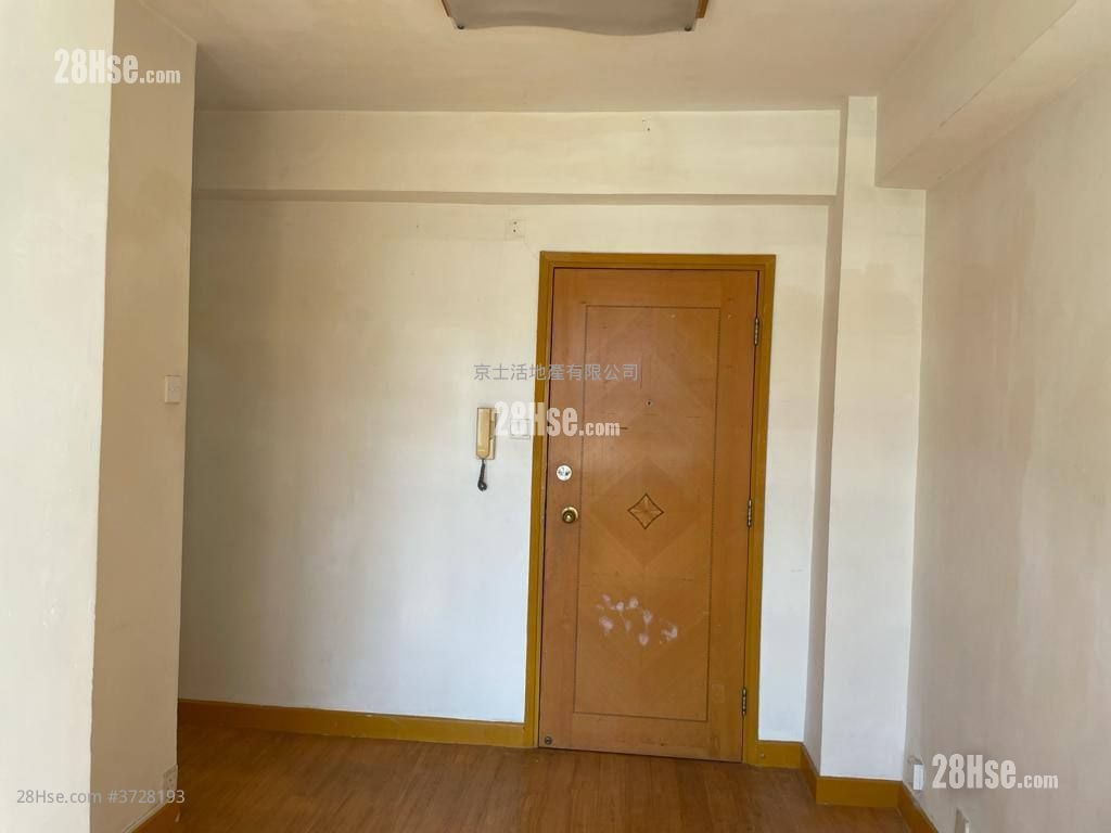 Tai Wai Tenement Building Rental 1 Bedroom , 1 Bathroom 235 ft²
