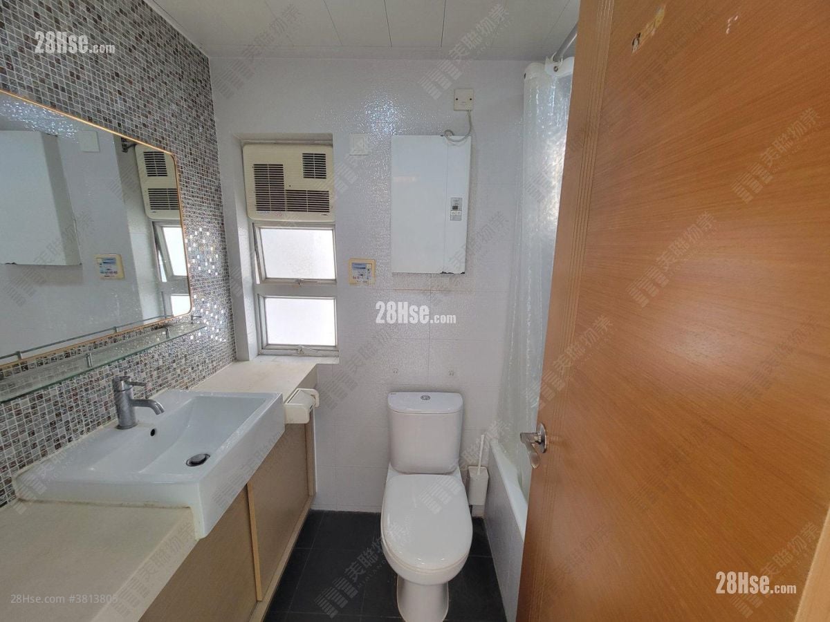 Kingswood Villas Sell 2 Bedrooms 446 ft²