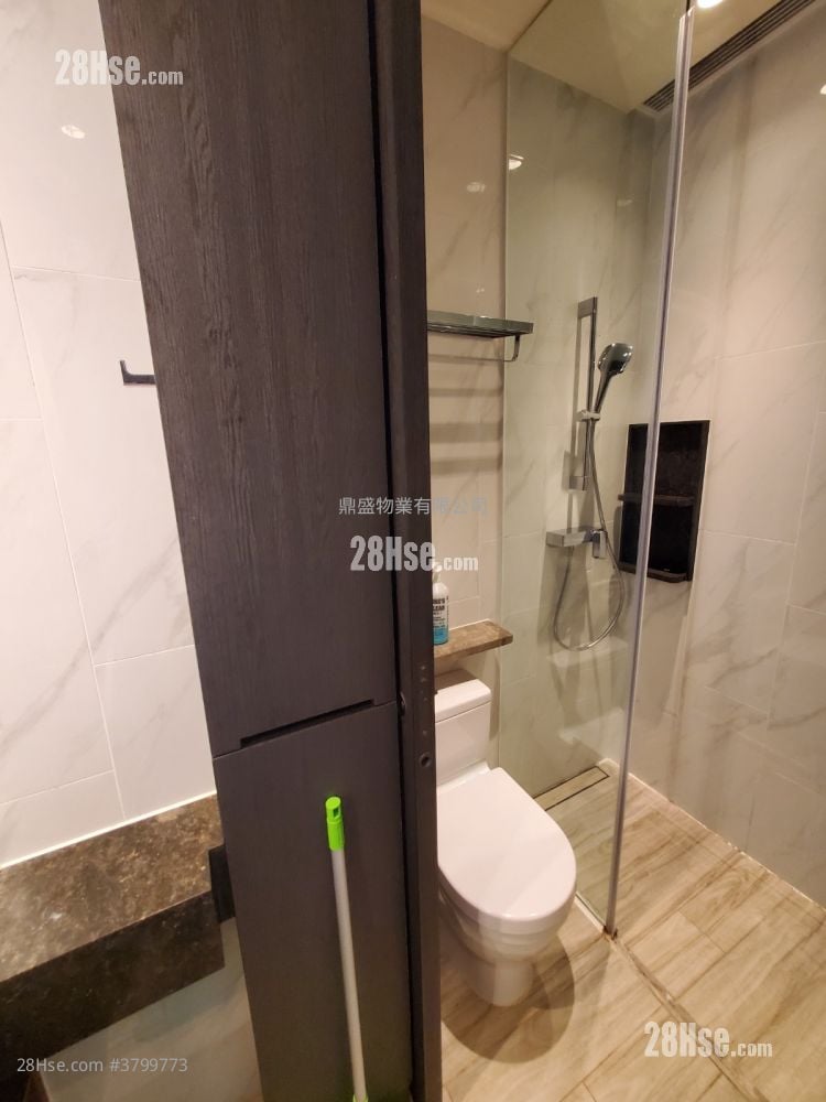 君豪峰 租盘 1 房 , 1 浴室 219 平方尺