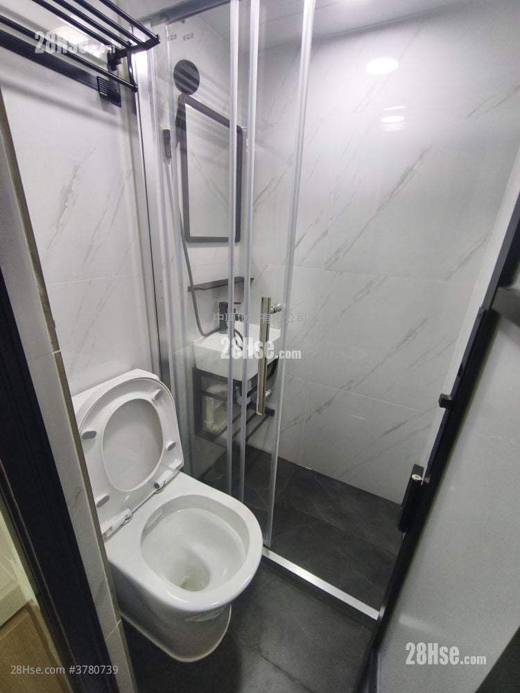 New Lucky House Rental 1 Bedroom , 1 Bathroom 130 ft²