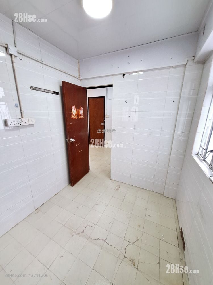 Fuk Wing Building Rental 1 Bedroom 216 ft²