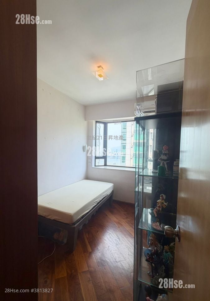 龍華花園 售盤 4 房 , 2 浴室 962 平方呎