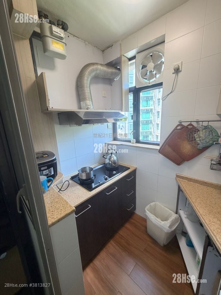 龍華花園 售盤 4 房 , 2 浴室 962 平方呎