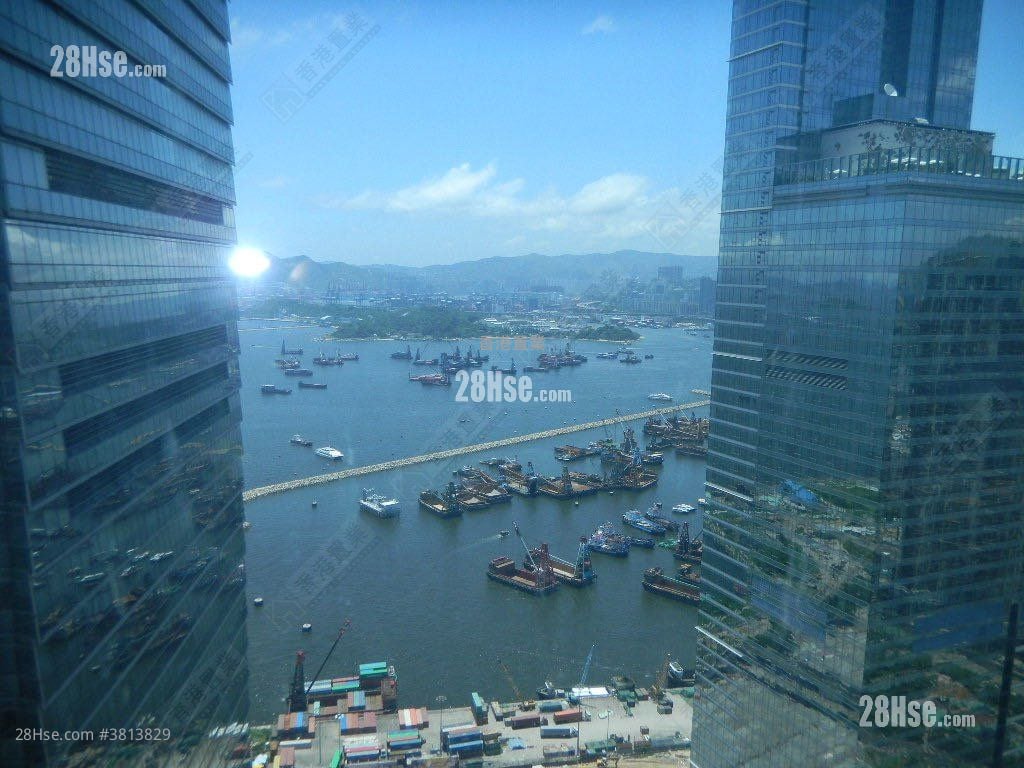 The Harbourside Sell 3 Bedrooms , 2 Bathrooms 1,109 ft²