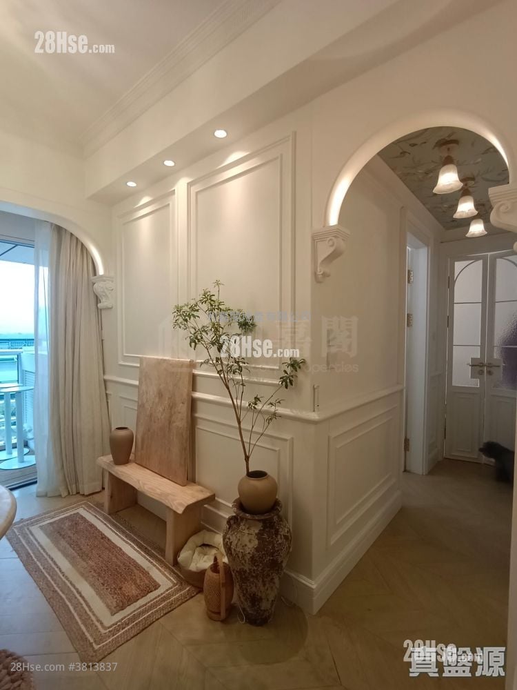 Grand Mayfair  Rental 3 Bedrooms , 1 Bathroom 522 ft²