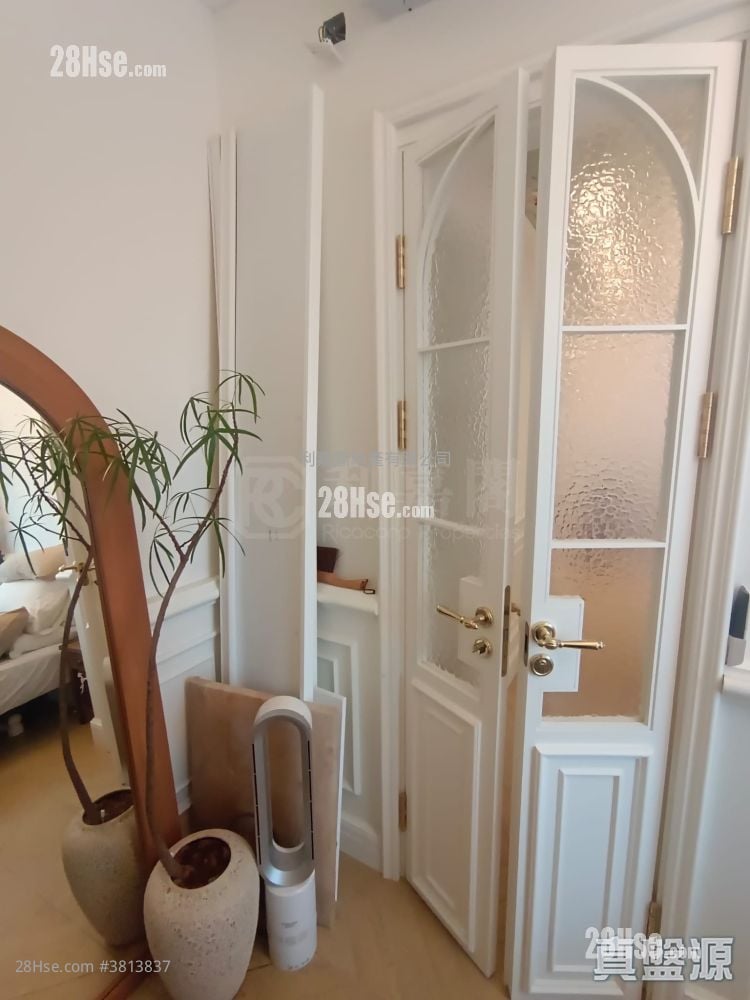 Grand Mayfair  Rental 3 Bedrooms , 1 Bathroom 522 ft²