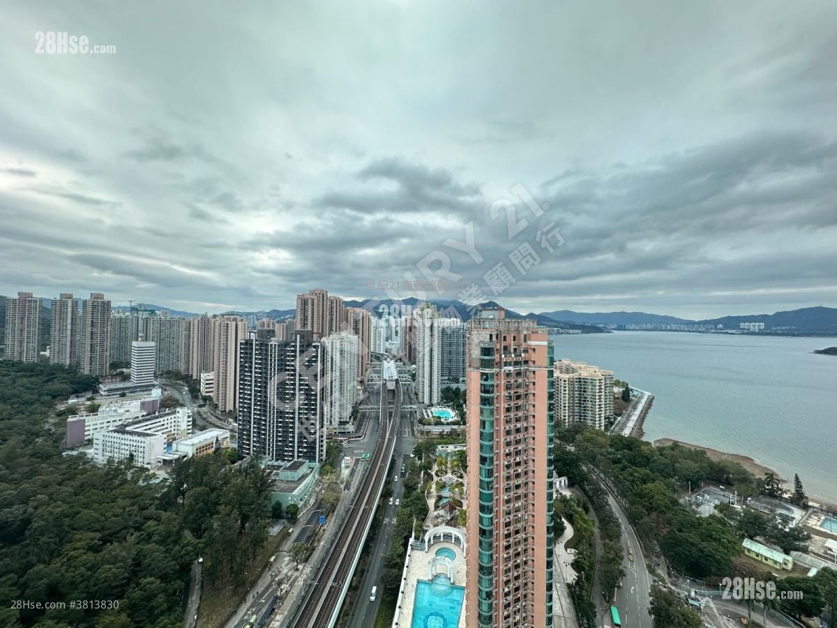 雅典居 售盘 5+ 房 , 3 浴室 1,480 平方尺