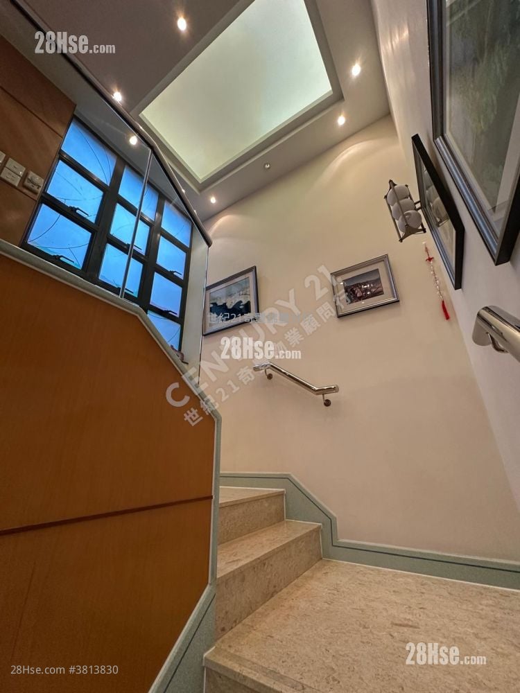 雅典居 售盘 5+ 房 , 3 浴室 1,480 平方尺