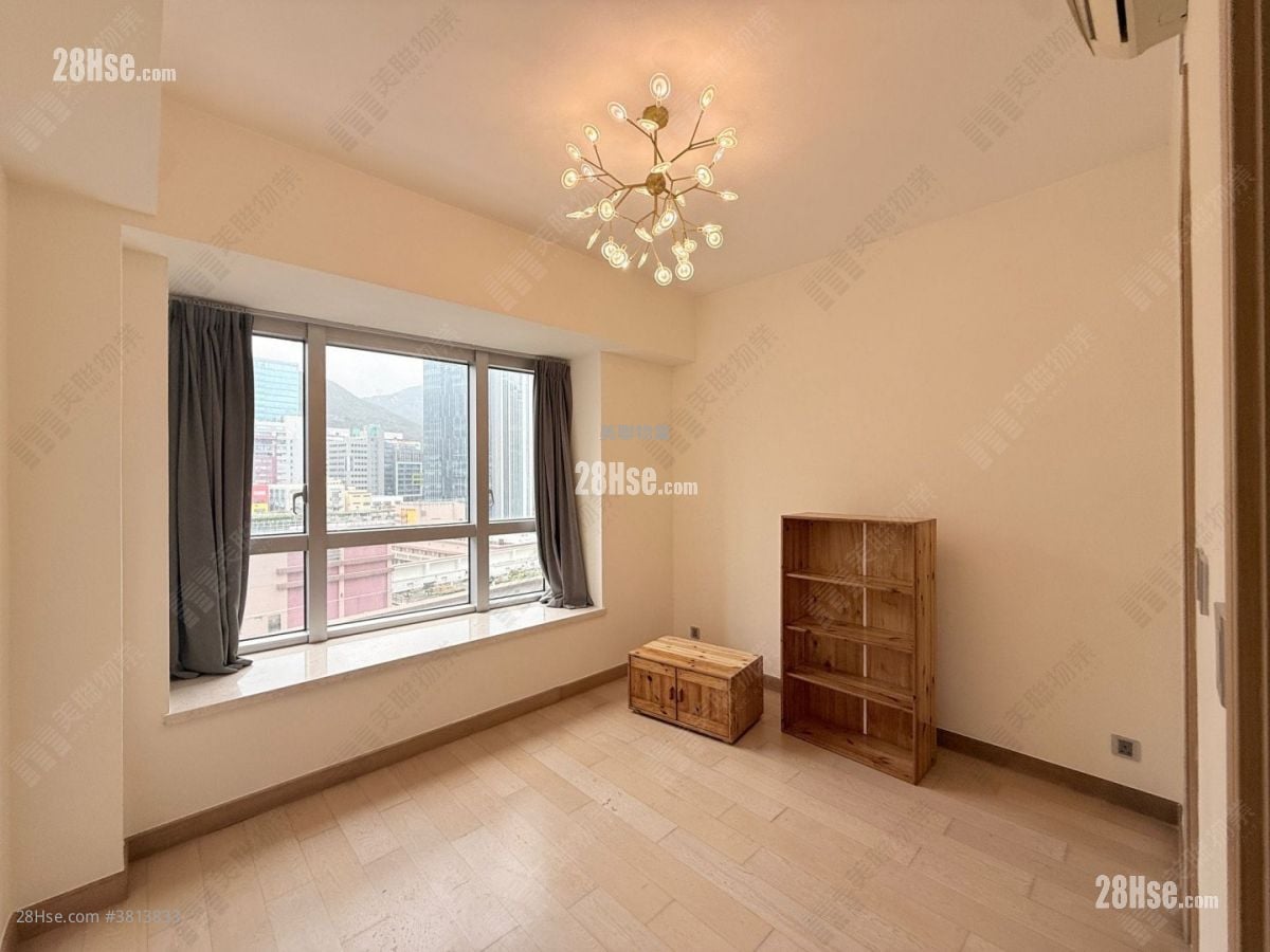 Marinella Sell 4 Bedrooms 1,703 ft²