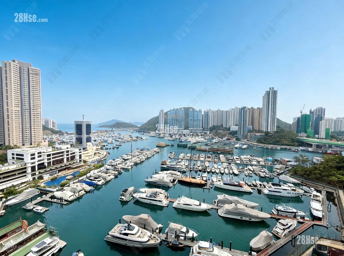 Marinella Sell 4 Bedrooms 1,703 ft²