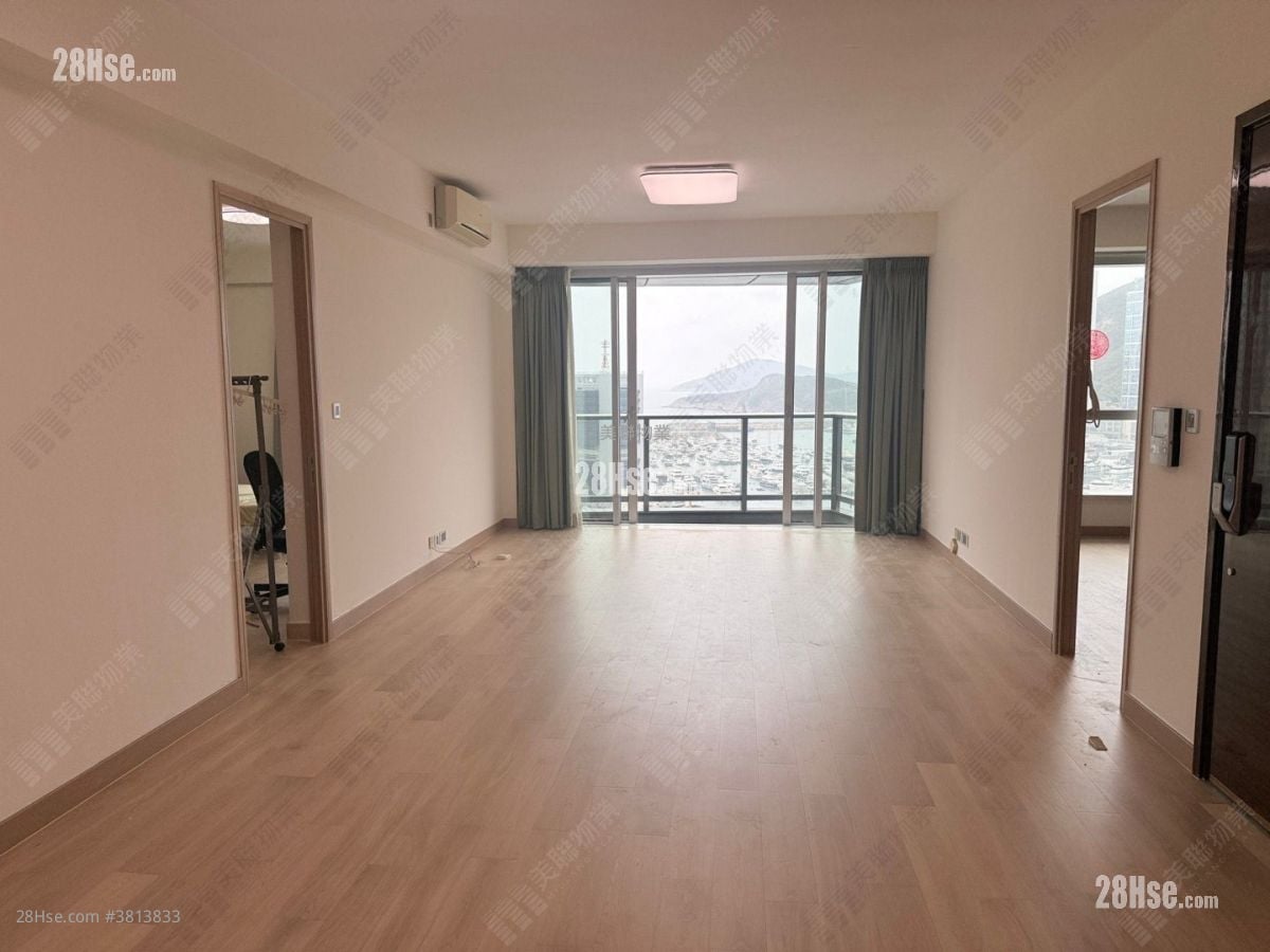 Marinella Sell 4 Bedrooms 1,703 ft²