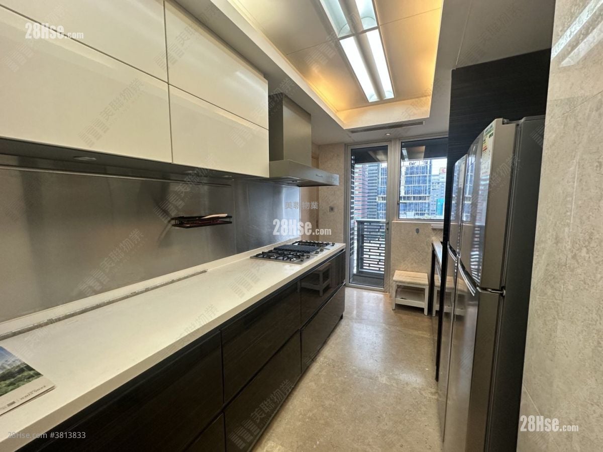 Marinella Sell 4 Bedrooms 1,703 ft²