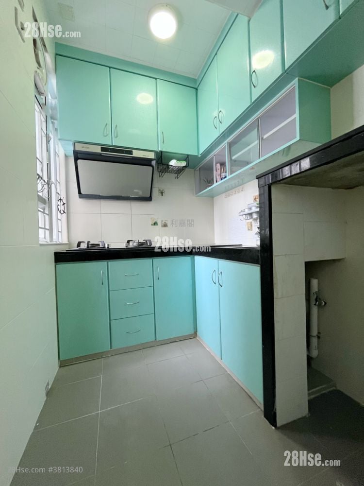 宏富苑 售盤 4 房 , 1 浴室 440 平方呎