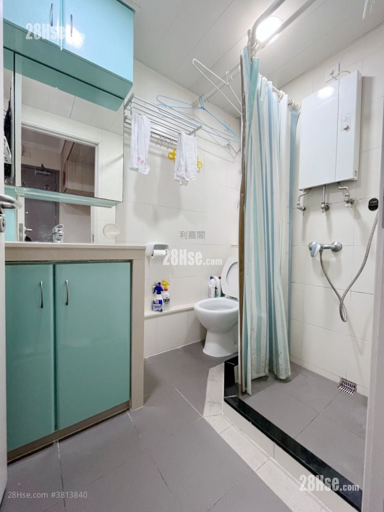 宏富苑 售盤 4 房 , 1 浴室 440 平方呎