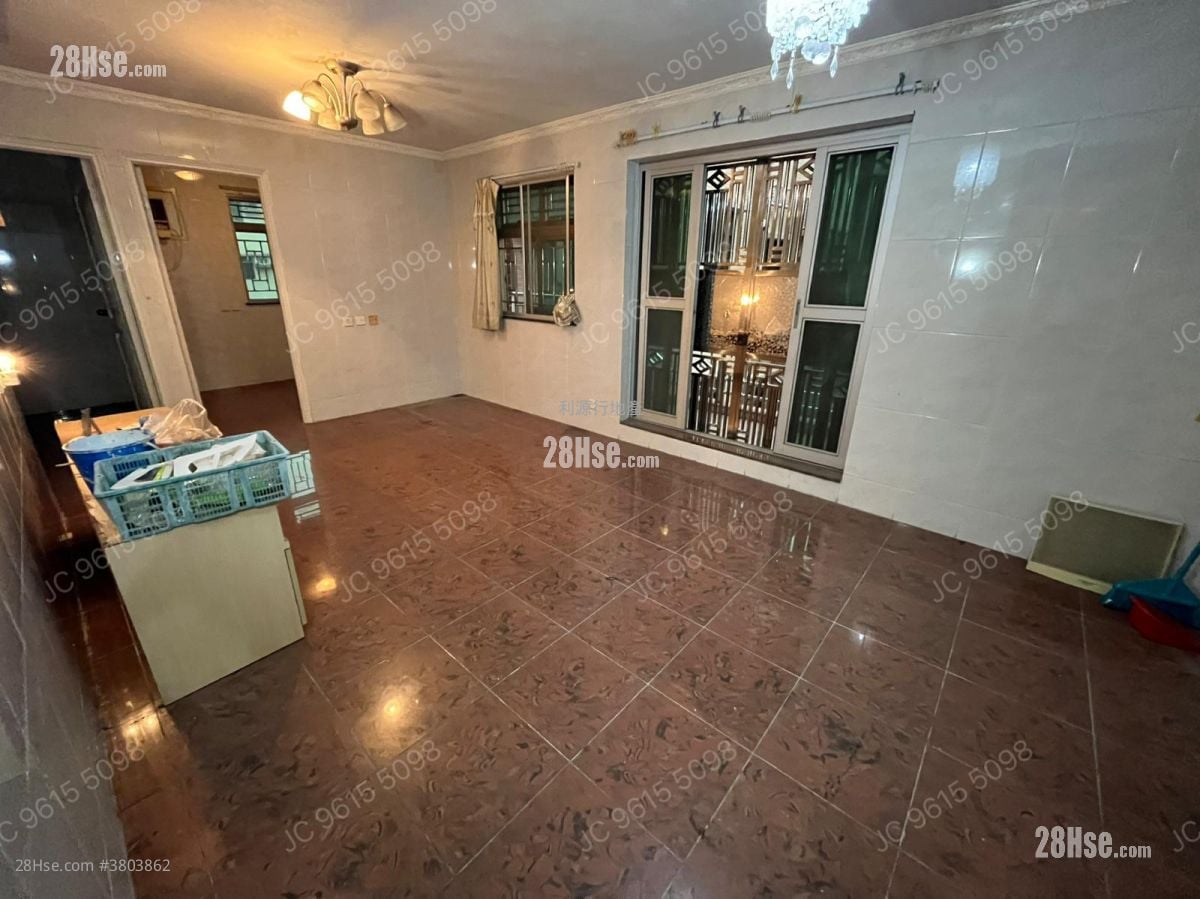 村屋 租盘 3 房 , 1 浴室 700 平方尺