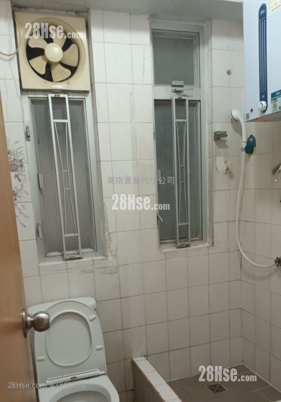 Tak Cheung Building Rental 2 Bedrooms , 1 Bathroom 490 ft²