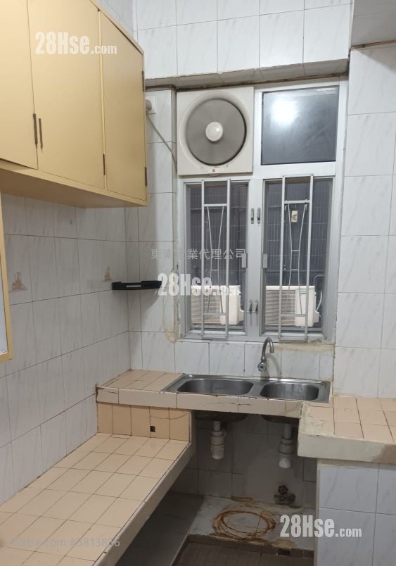 Tak Cheung Building Rental 2 Bedrooms , 1 Bathroom 490 ft²