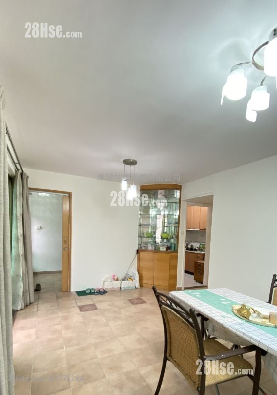 村屋 售盘 3 房 700 平方尺