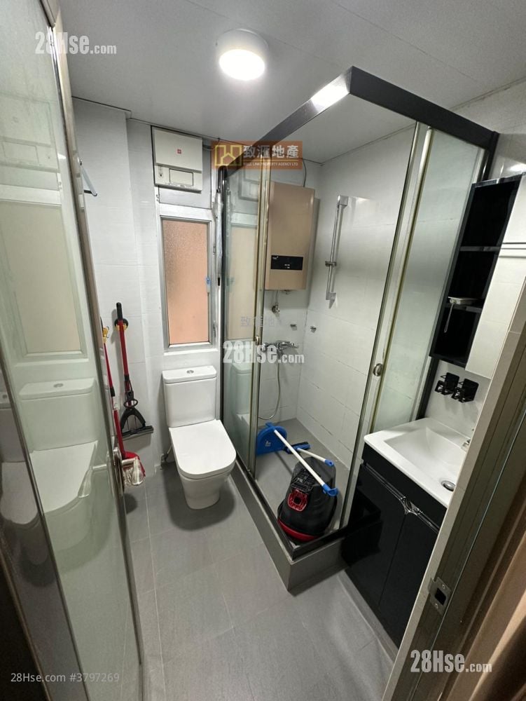 Po Sing Centre Sell 2 Bedrooms 285 ft²