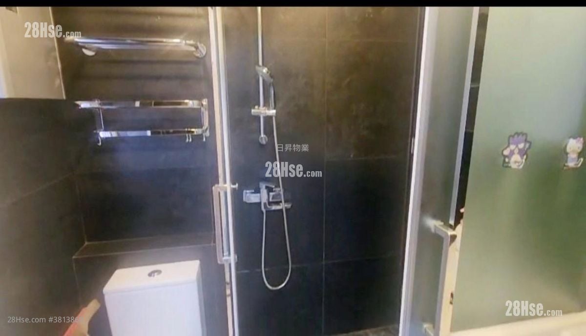 Sun Sing Buiding Sell 3 Bedrooms , 1 Bathroom 445 ft²