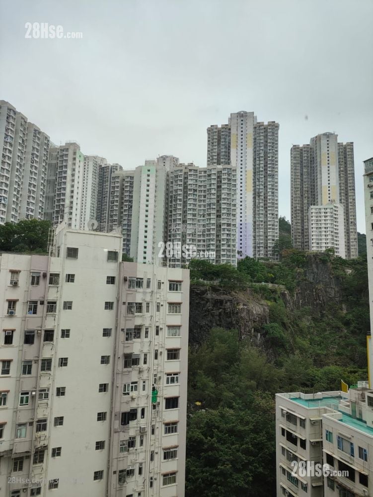Hand Cheong Court Rental 2 Bedrooms 332 ft²