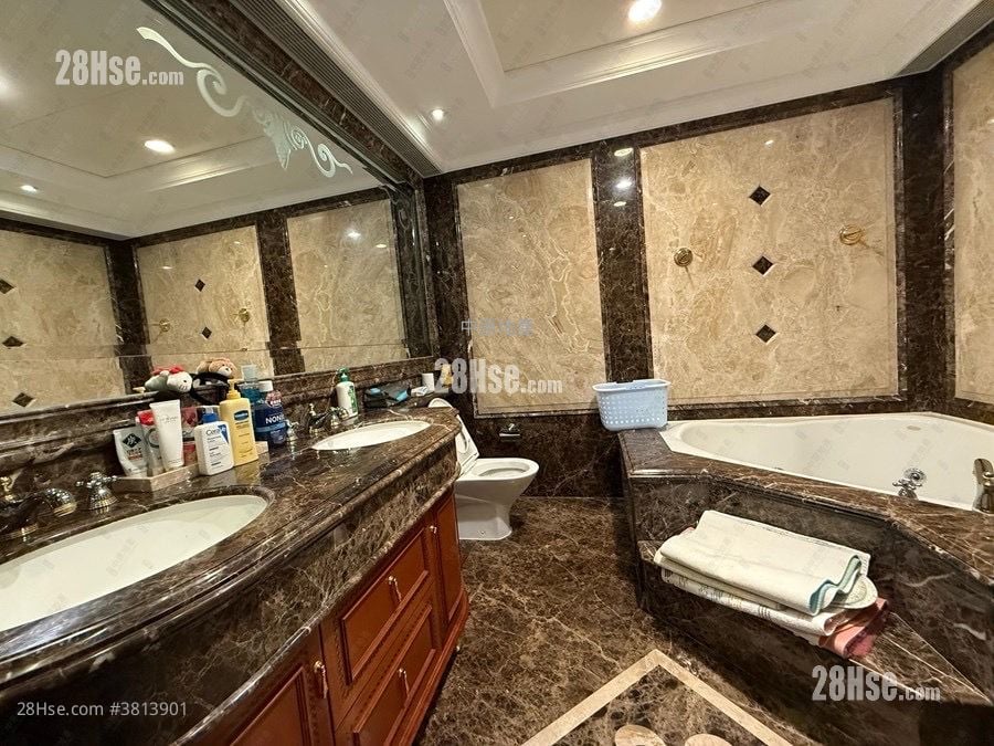 No 1 Homantin Hill Rental 4 Bedrooms , 5+ Bathrooms 2,020 ft²