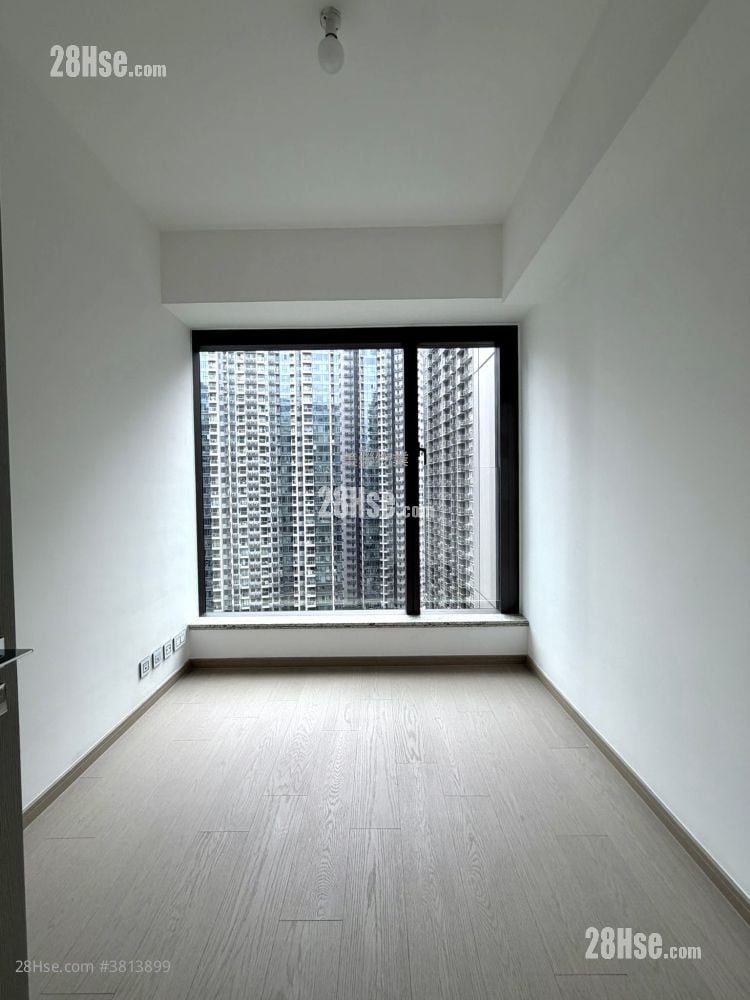 The Southside Sell 3 Bedrooms , 2 Bathrooms 972 ft²