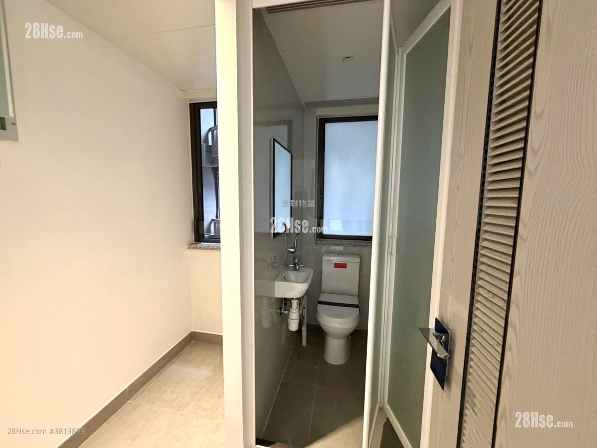 The Southside Sell 3 Bedrooms , 2 Bathrooms 972 ft²